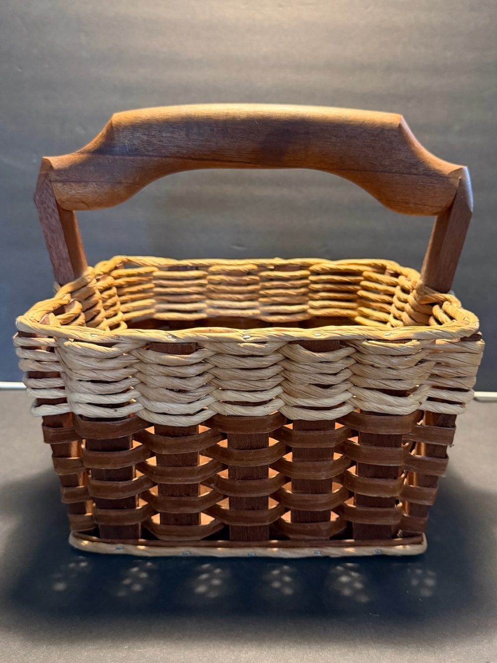 FOXCREEK Basket Company Two-Toned Basket with Wooden Handle